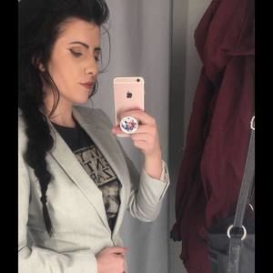 Meet your Posher, Stephanie